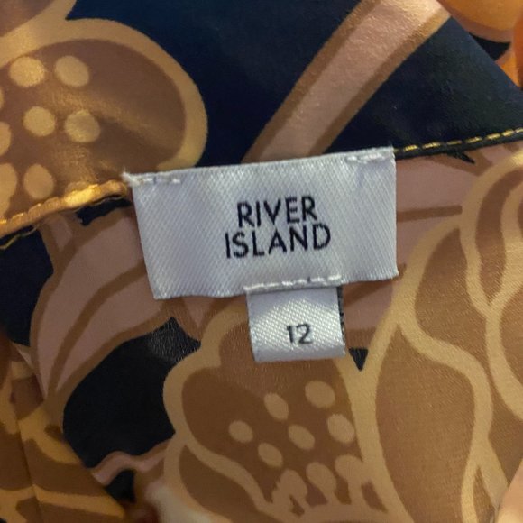 Striking tie-front patterned blouse - Picture 12 of 12